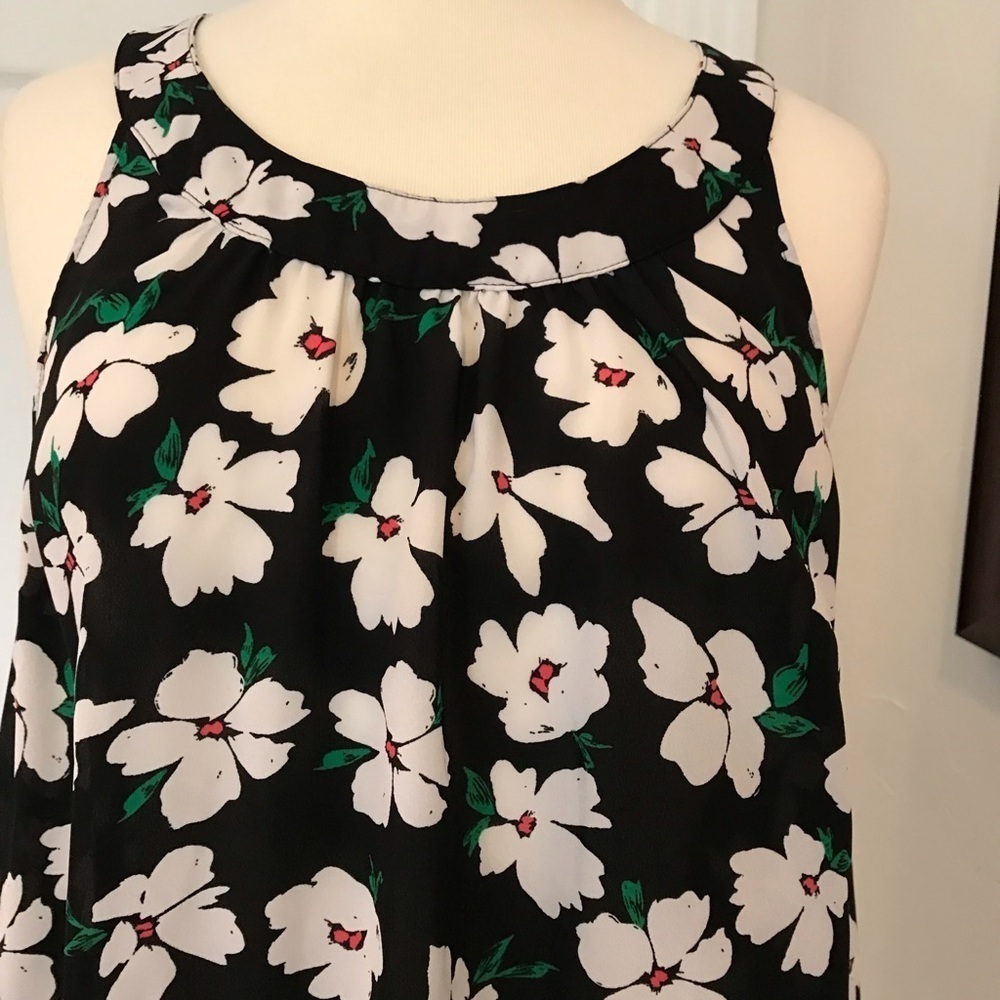Torrid Tank - Picture 2 of 5